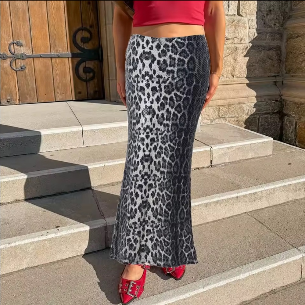 New Grey Leopard Print Maxi Skirt